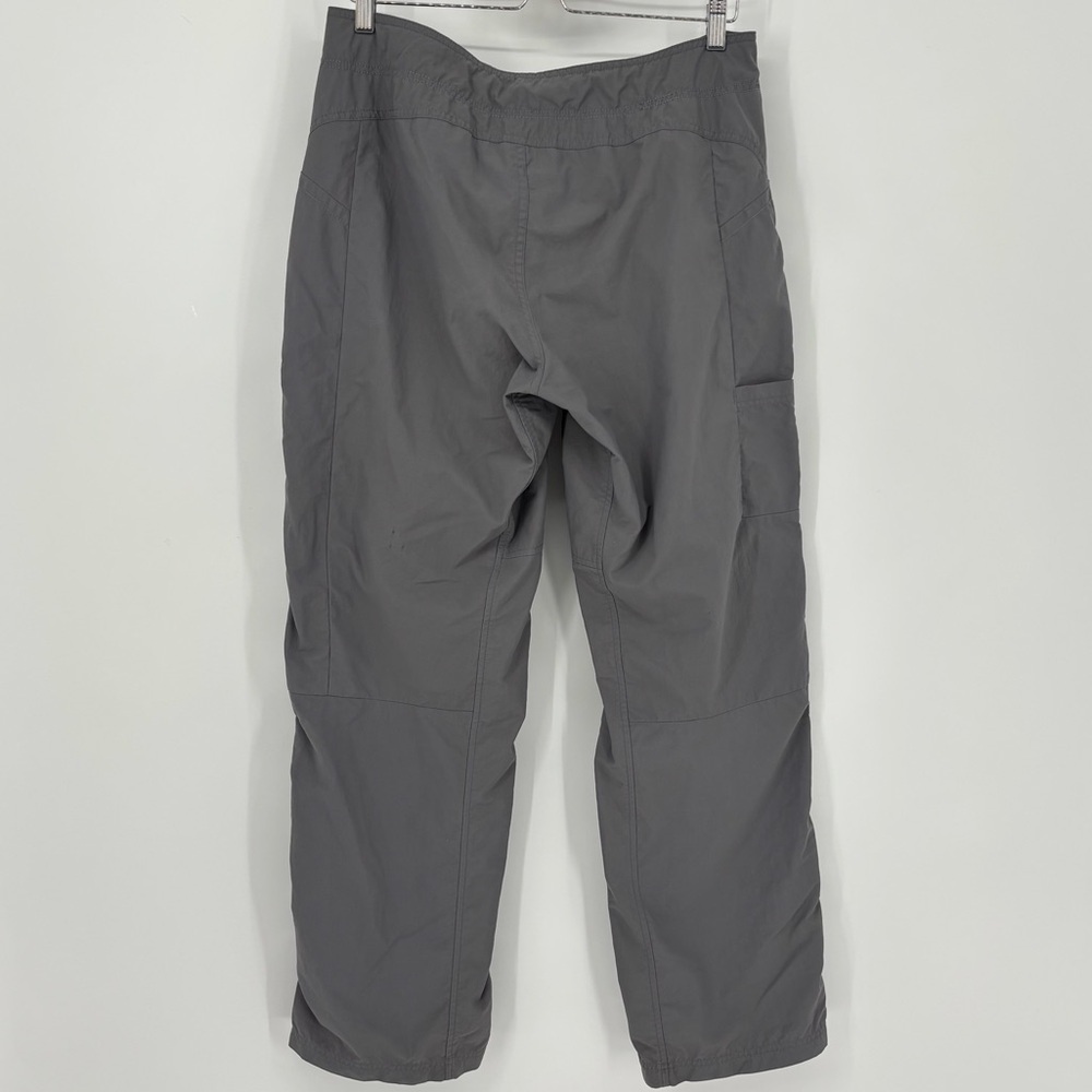 Mountain Hardwear womens Charcoal gray Cargo Pants hiking gorpcore Sz 12 nylon - Picture 2 of 13
